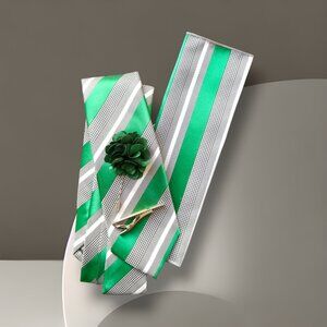 Men's green and gray tie and pocket square set